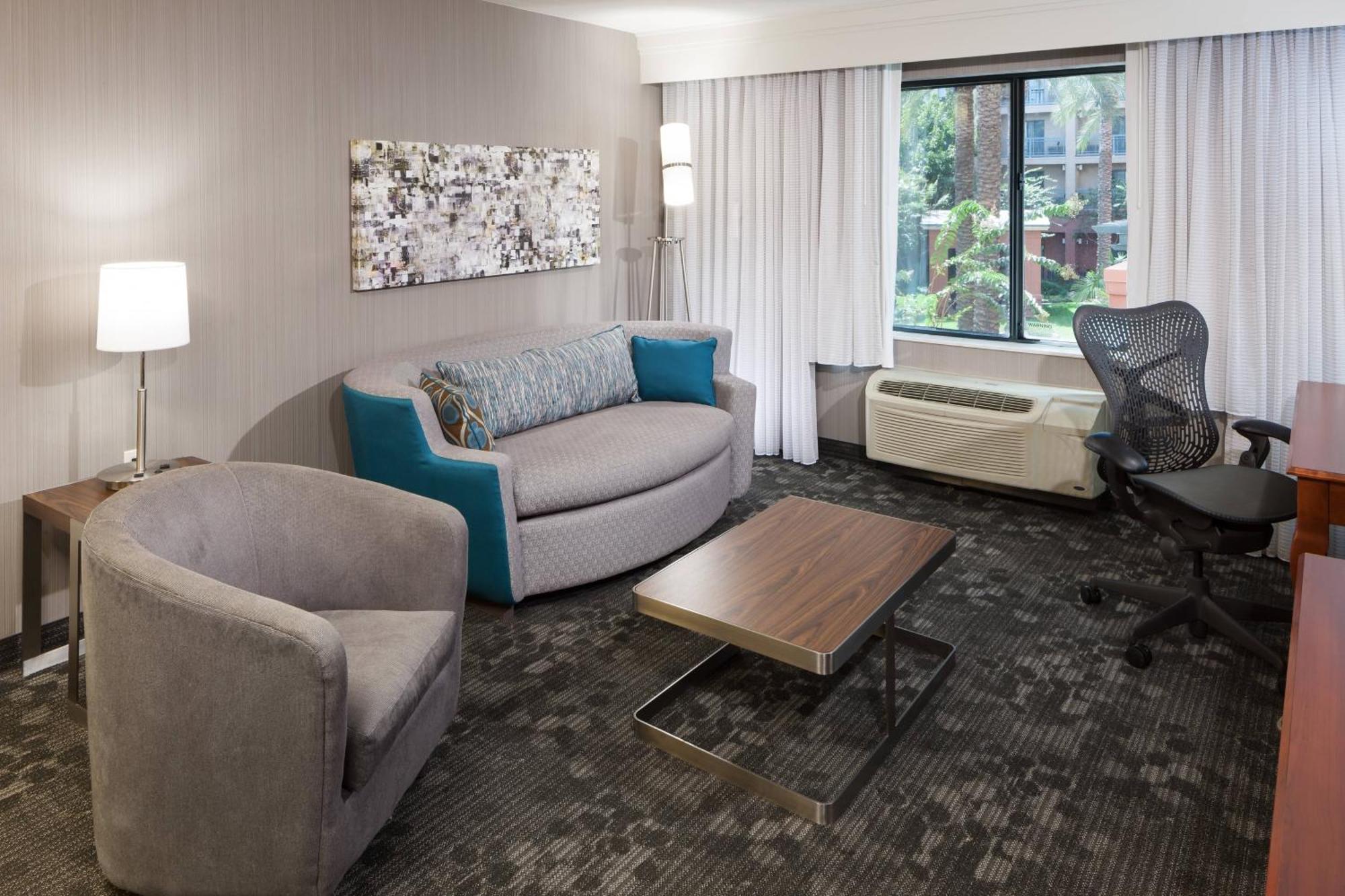 Courtyard Los Angeles Burbank Airport Extérieur photo