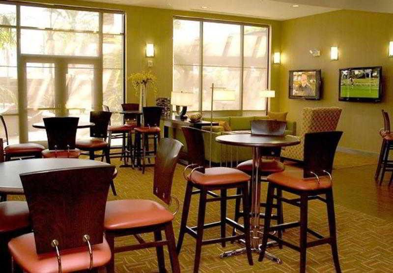 Courtyard Los Angeles Burbank Airport Restaurant photo